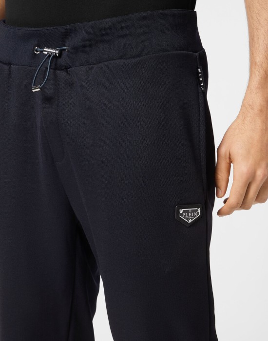 брюки спортивные  из проверенных материалов спереди