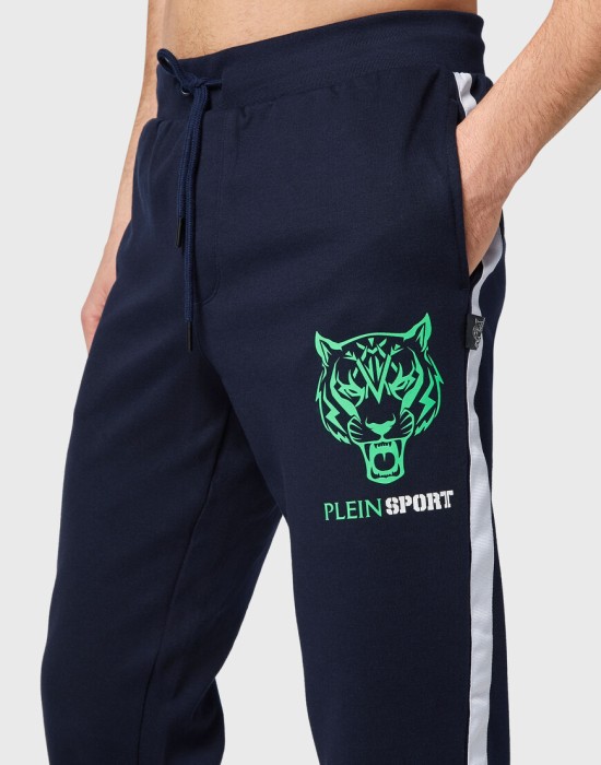 брюки спортивные  из проверенных материалов спереди