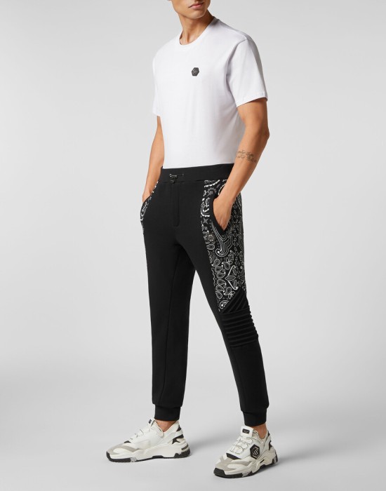 брюки спортивные  по цене 29070 руб вид справа