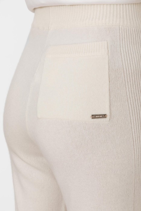 брюки спортивные  из италии вид сбоку