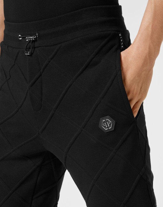 брюки спортивные  из проверенных материалов спереди