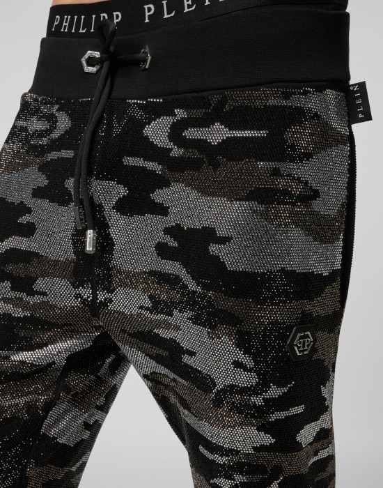 брюки спортивные  из проверенных материалов спереди