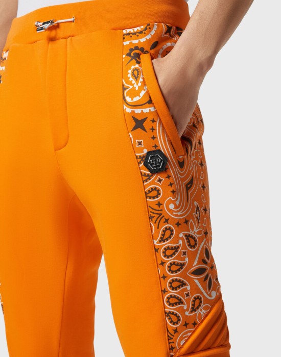 брюки спортивные  из проверенных материалов спереди