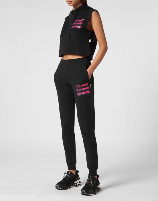 Товар черного цвета с внутренней стороны