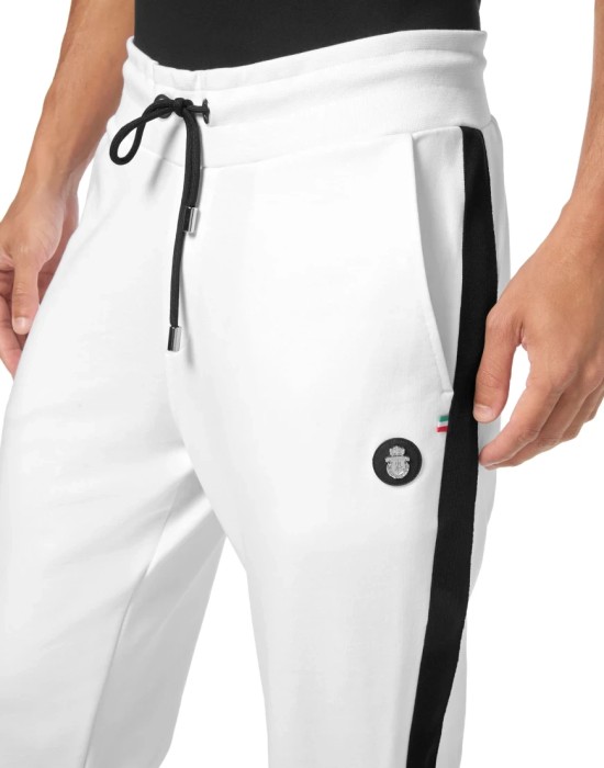 брюки спортивные  из италии вид сбоку