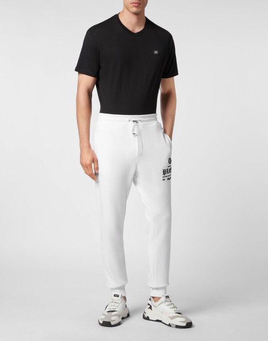 Товар белого цвета с внутренней стороны