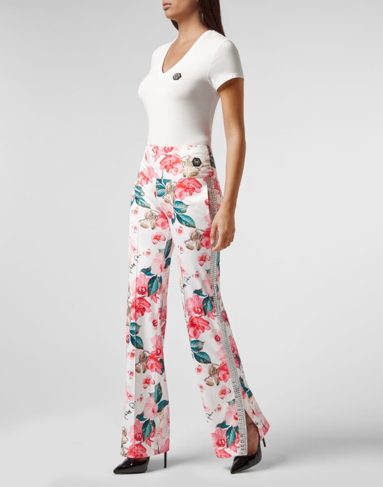 Товар белого цвета с внутренней стороны