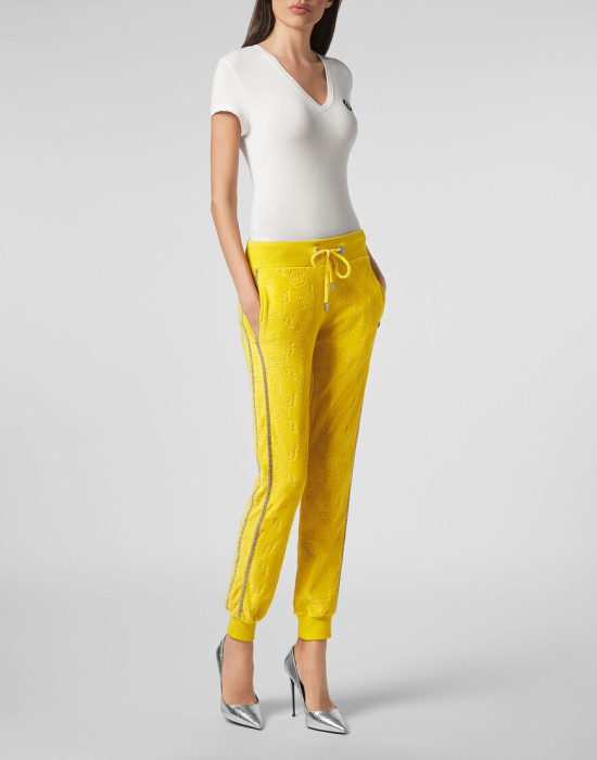 Товар желтого цвета с внутренней стороны