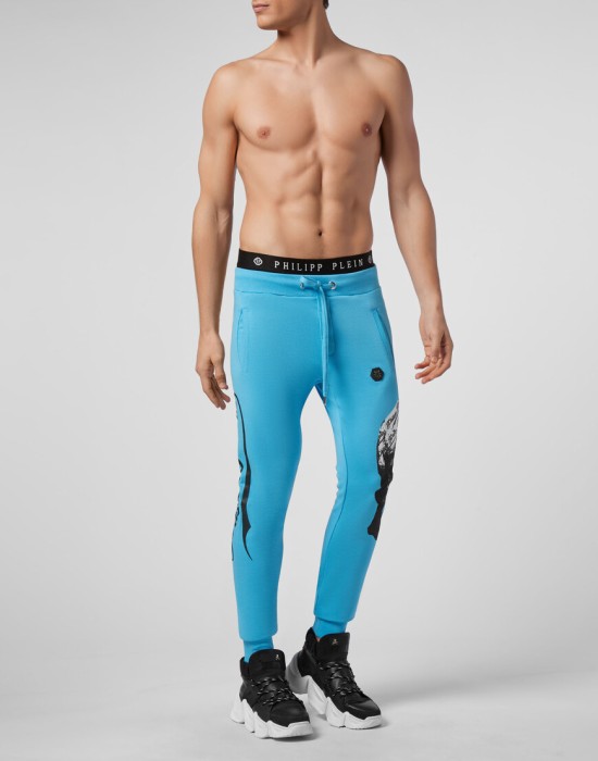 Товар голубого цвета с внутренней стороны