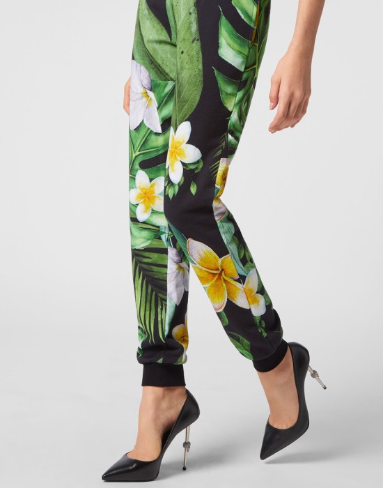 брюки спортивные  из проверенных материалов спереди