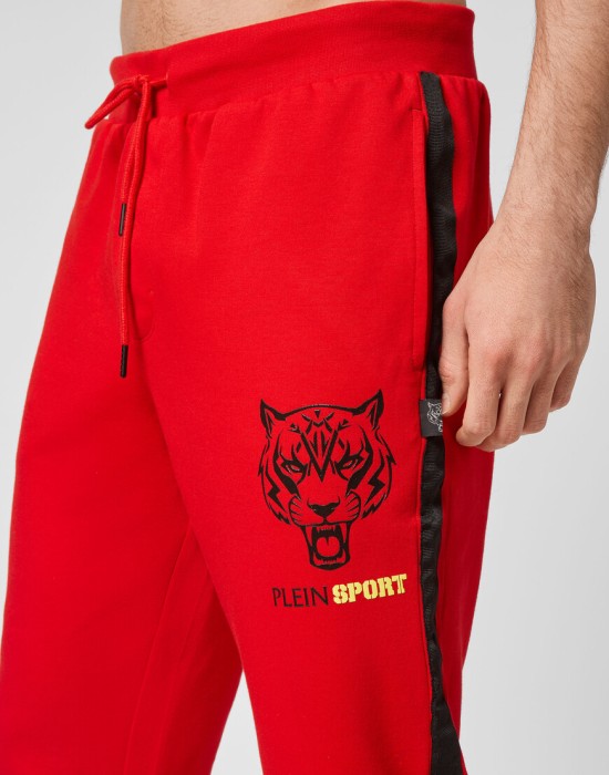 брюки спортивные  из проверенных материалов спереди