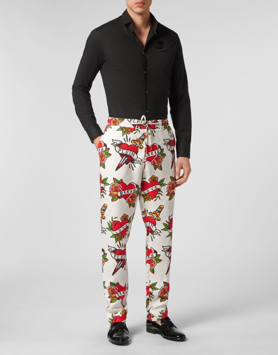 Товар белого цвета с внутренней стороны