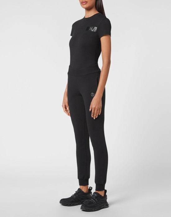 Товар черного цвета с внутренней стороны