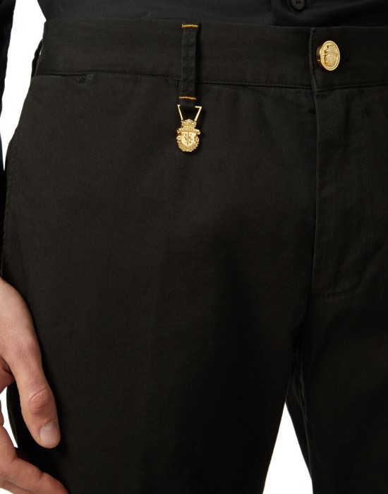 Товар черного цвета с внутренней стороны