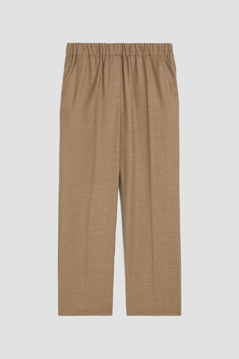 Товар коричневого цвета с внутренней стороны