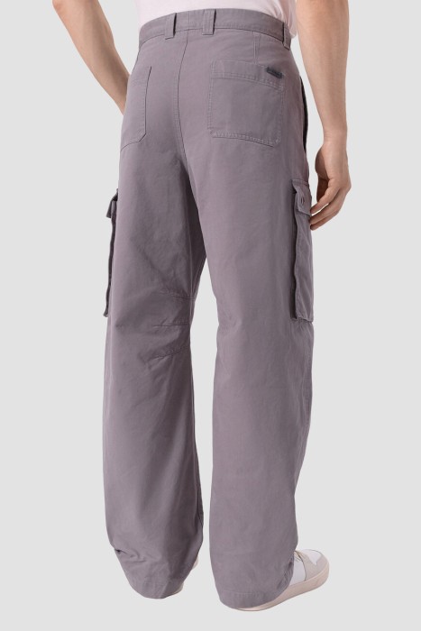 брюки  по цене 166000 руб вид справа