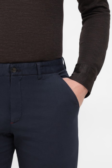 брюки  из италии вид сбоку