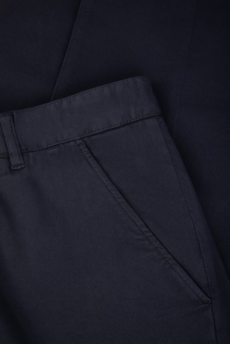 брюки  классического стиля с лицевой стороны