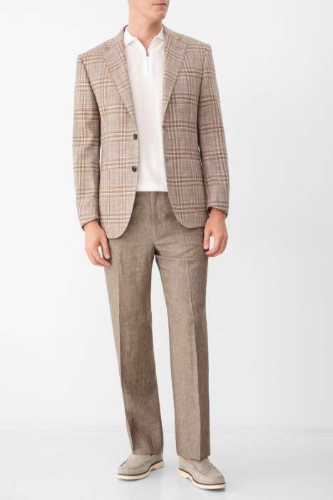 Товар коричневого цвета с внутренней стороны