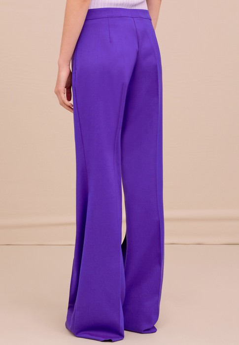 брюки  по цене 39120 руб вид справа