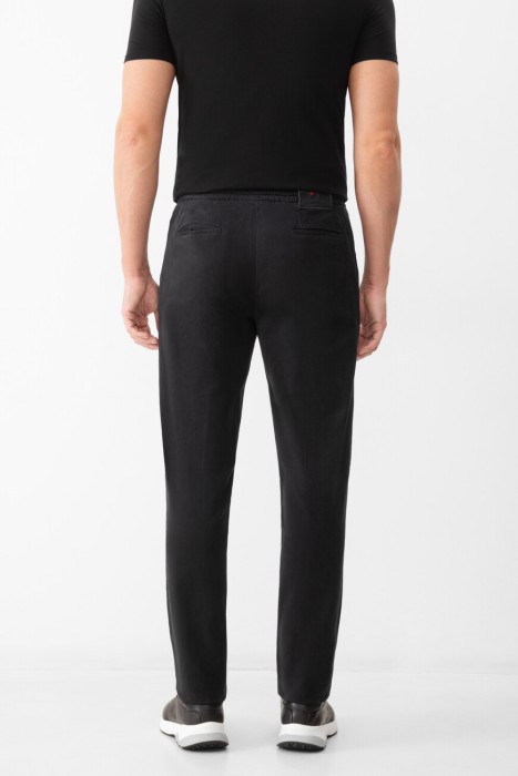 брюки  от бренда kiton вид слева