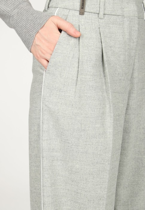 Продукция для женщин фото