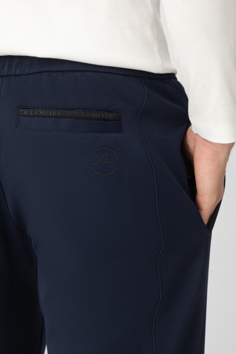 Товар синего цвета с внутренней стороны