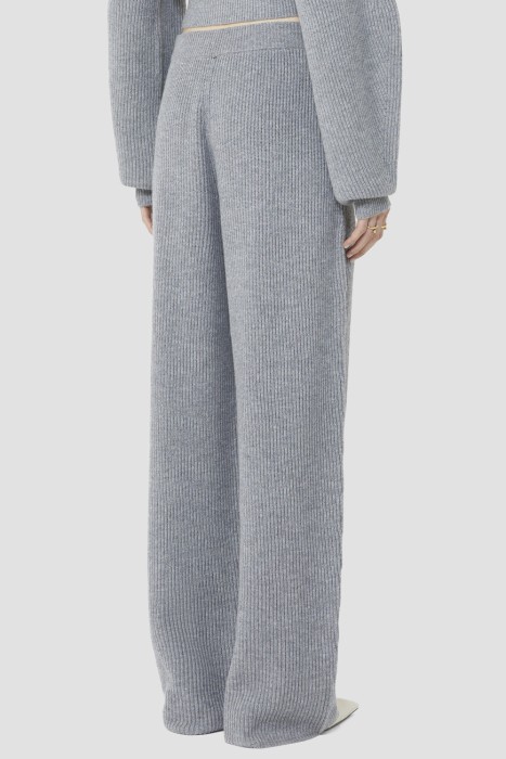 брюки  от бренда max mara вид слева