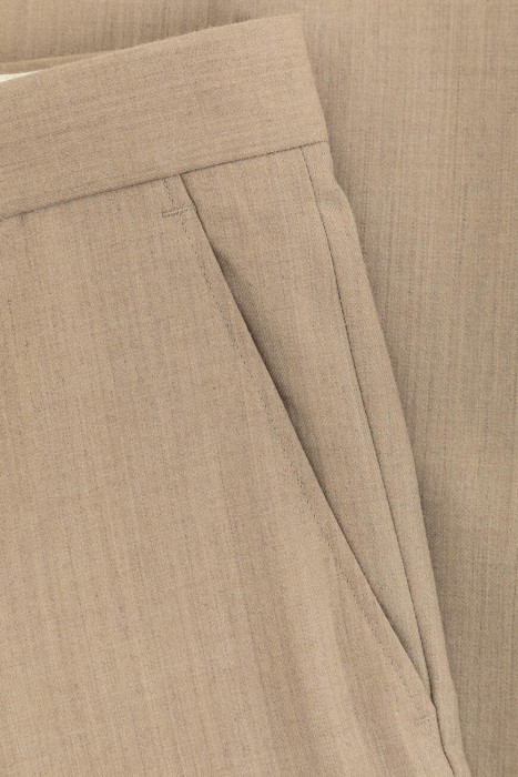 Товар желтого цвета с внутренней стороны