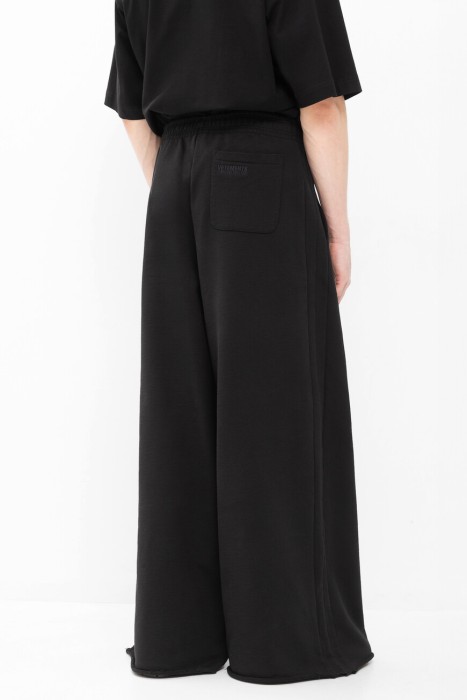 брюки  по цене 71250 руб вид справа