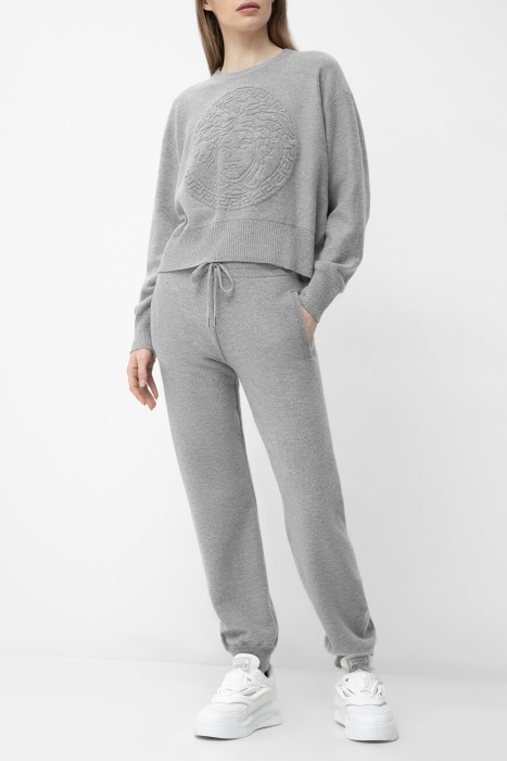 Товар серого цвета с внутренней стороны