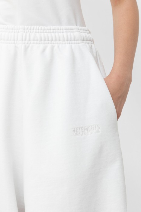 брюки  для взрослого возраста с изнаночной стороны