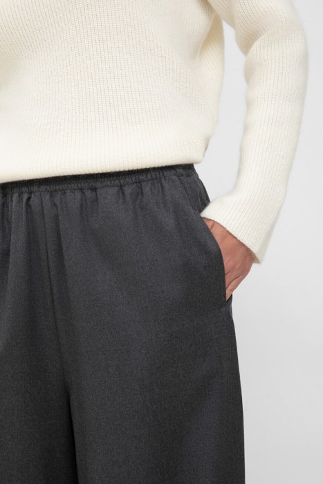 брюки  из италии вид сбоку