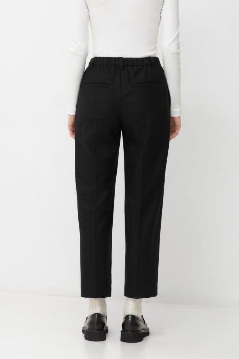 брюки  по цене 101400 руб вид справа