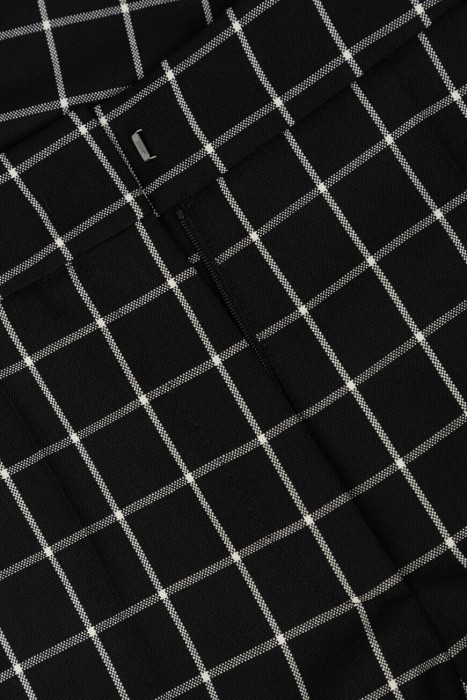 брюки  классического стиля с лицевой стороны