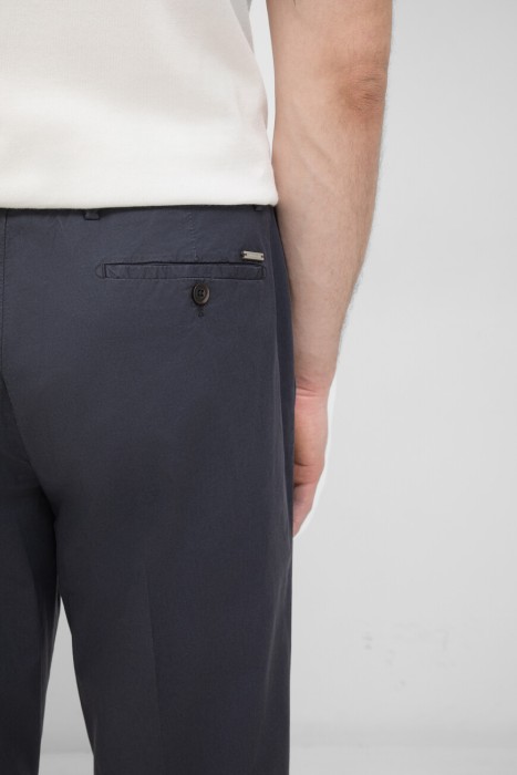 Товар синего цвета с внутренней стороны