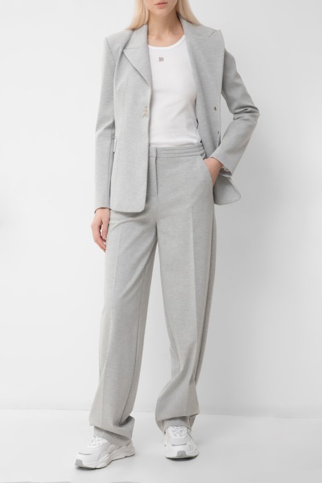 Товар серого цвета с внутренней стороны