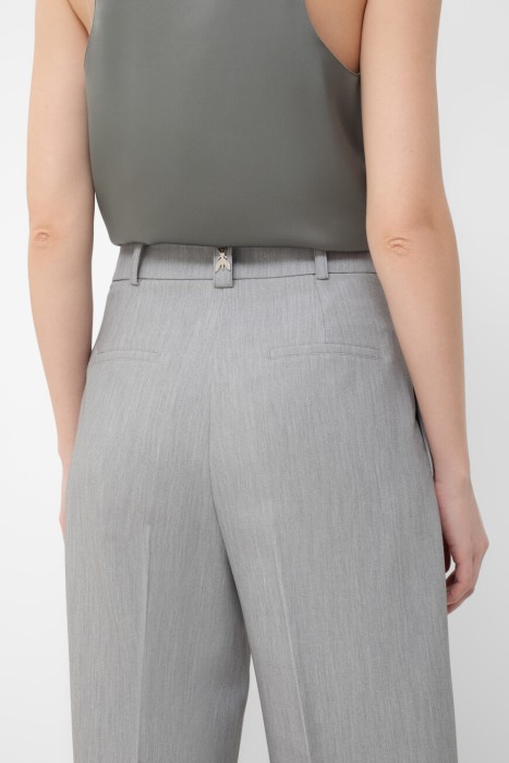 Товар серого цвета с внутренней стороны