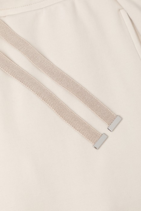 брюки  спортивного стиля с лицевой стороны