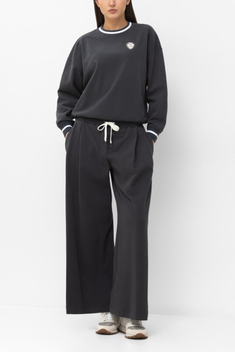 брюки  из хлопка спереди