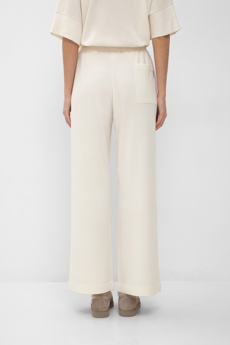 брюки  по цене 192750 руб вид справа