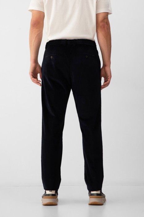 брюки  по цене 26700 руб вид справа