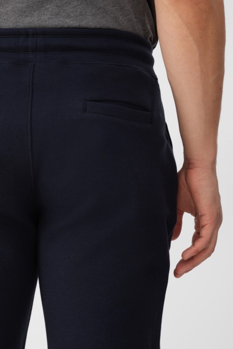 Товар синего цвета с внутренней стороны