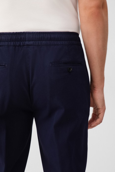 Товар синего цвета с внутренней стороны