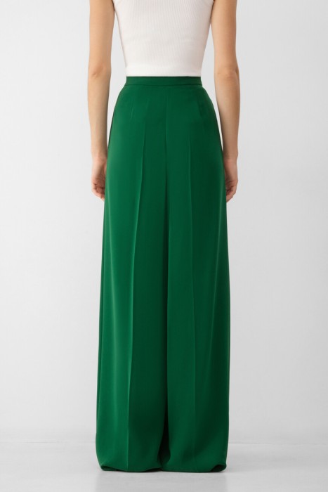 брюки  по цене 37800 руб вид справа