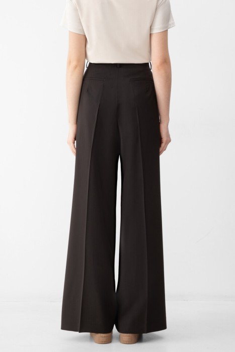 брюки  от бренда max mara вид слева