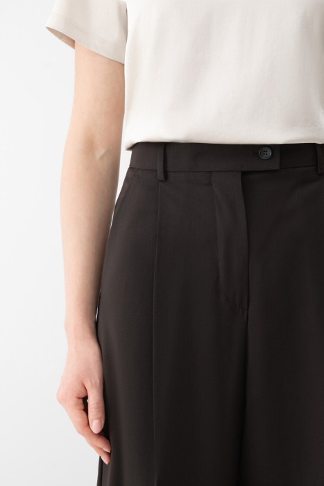 брюки  из италии вид сбоку