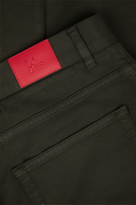 брюки  для взрослого возраста с изнаночной стороны