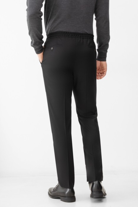 брюки  по цене 31200 руб вид справа