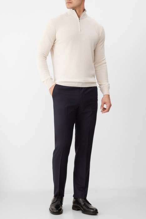 брюки  из хлопка спереди